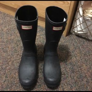 Size 11, Short Matte Hunter Rain Boots